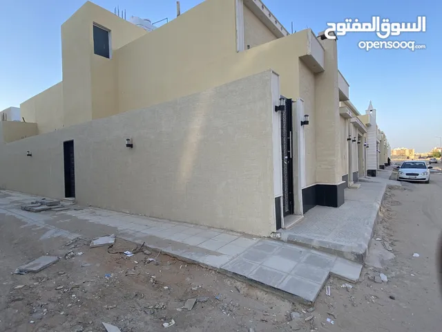 300 m2 5 Bedrooms Villa for Sale in Al Riyadh Ad Dar Al Baida