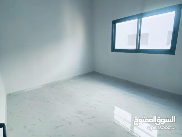 #1اول ساكن – شقة غرفتين وصالة للإيجار السنوي في الجرف 3 – عجمان  الموقع: الجرف 3 – موقع مميز