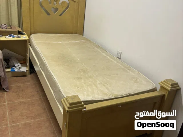 single bed and mattress bd18