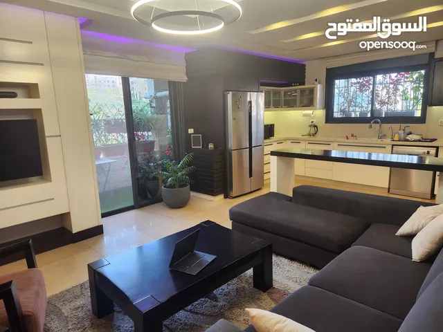 175 m2 3 Bedrooms Apartments for Sale in Ramallah and Al-Bireh Al Masyoon