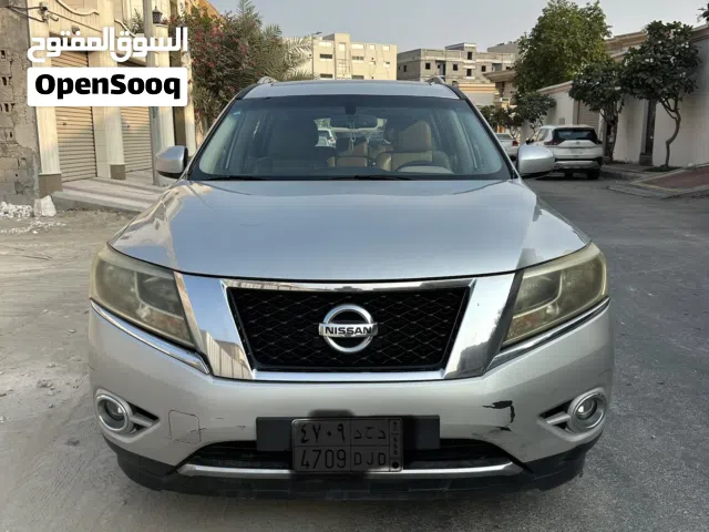 2016 نيسان باثفايندر SV