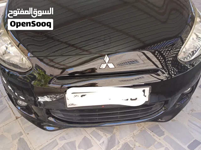 2014 ميتسوبيشي ميراج Standard
