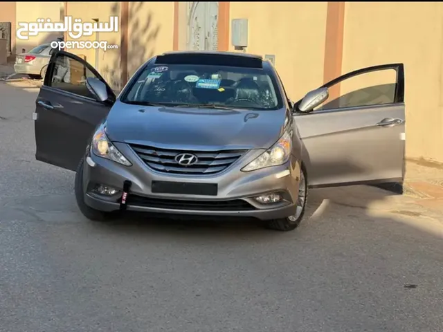 Hyundai i40 Standard in Tripoli
