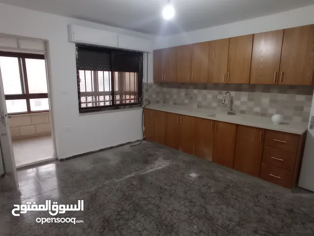 140 m2 3 Bedrooms Apartments for Rent in Ramallah and Al-Bireh Ein Munjid