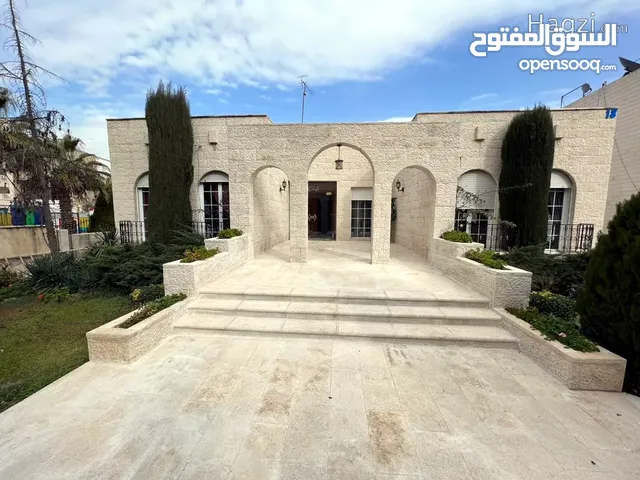 720m2 5 Bedrooms Villa for Sale in Amman Um El Summaq