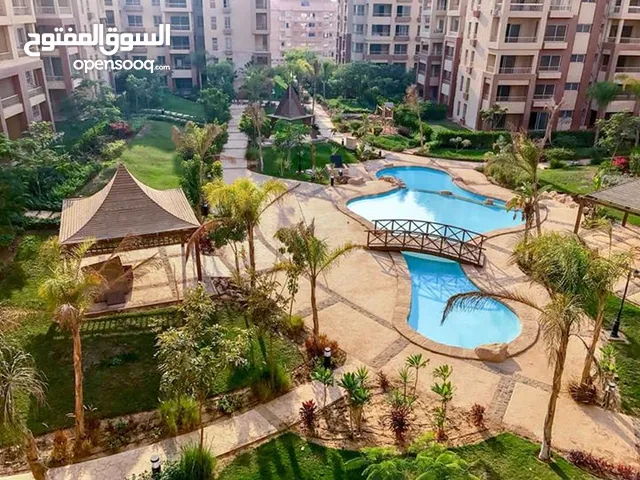 300 m2 4 Bedrooms Apartments for Rent in Giza 6th of October