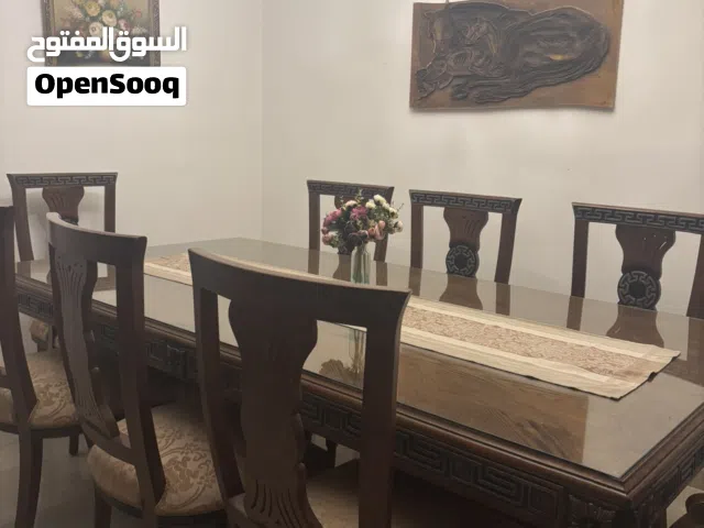 سفرة مع دنسوار بحالة جديدة وخشب ثقيل ب 370