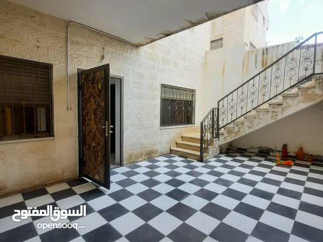 135m2 3 Bedrooms Apartments for Sale in Amman Tabarboor