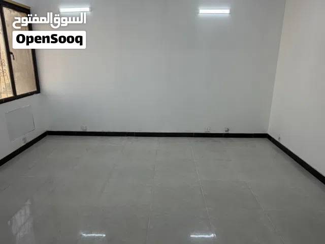شقة محدثه للبيع في بغداد حي السلام 114 متر حي صدام سابقا