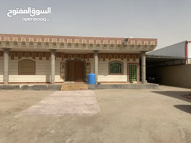 360 m2 3 Bedrooms Villa for Sale in Basra Abu Al-Khaseeb