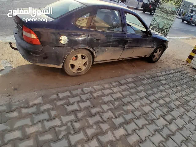 Used Opel Vectra in Tripoli