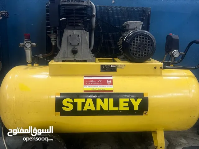 Air compressor 300 liter tank 3 phase very good condition Stanley.