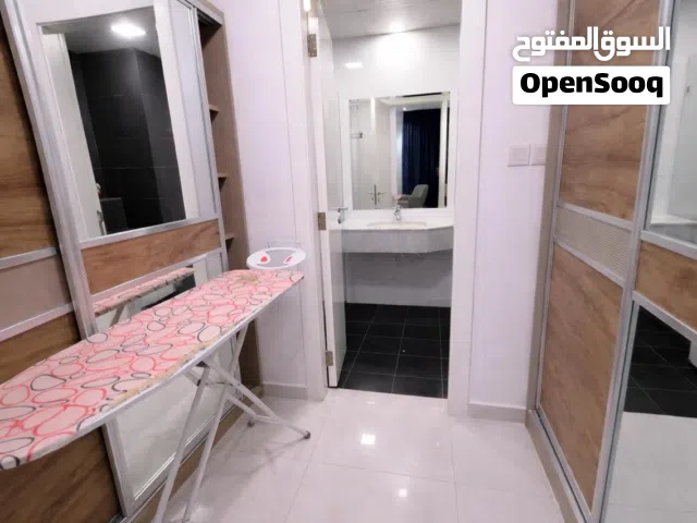 للإيجار شقة في الجفير مفروشة بالكامل شامل الكهرباء