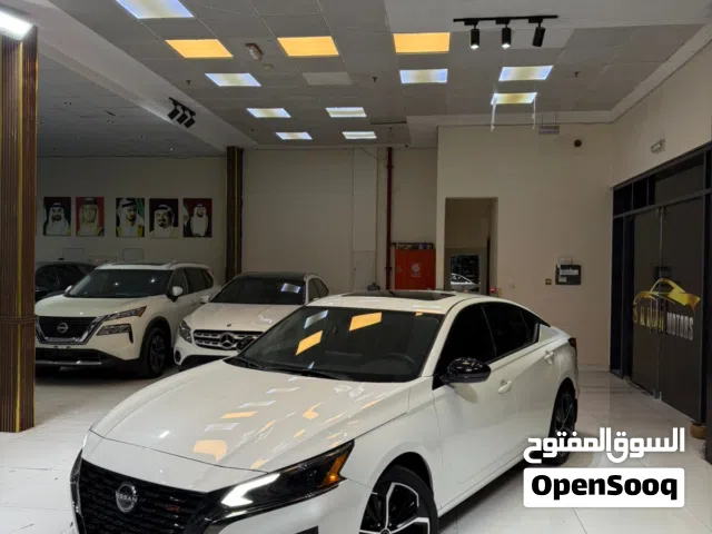 2023 نيسان التيما SR