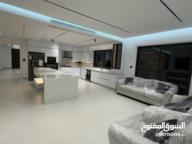 شقة فاخرة جدا