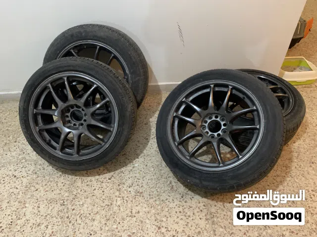 ديسكوات 17 شبه جدد بقوماتهم نظاف