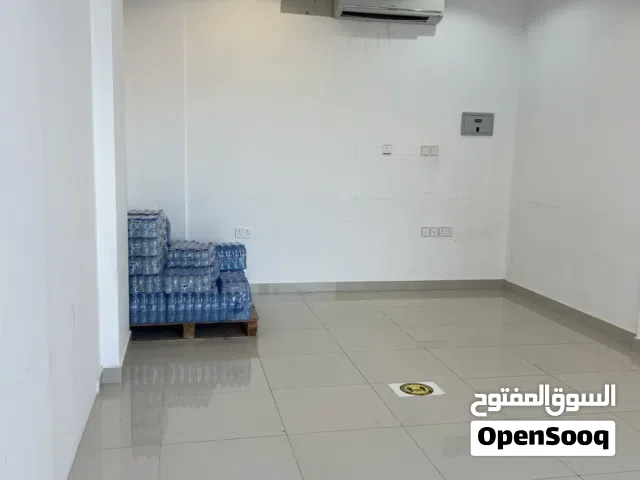 For rent a shop in Muharra