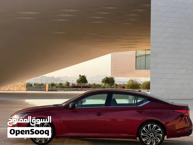 Used Nissan Altima in Al Dakhiliya