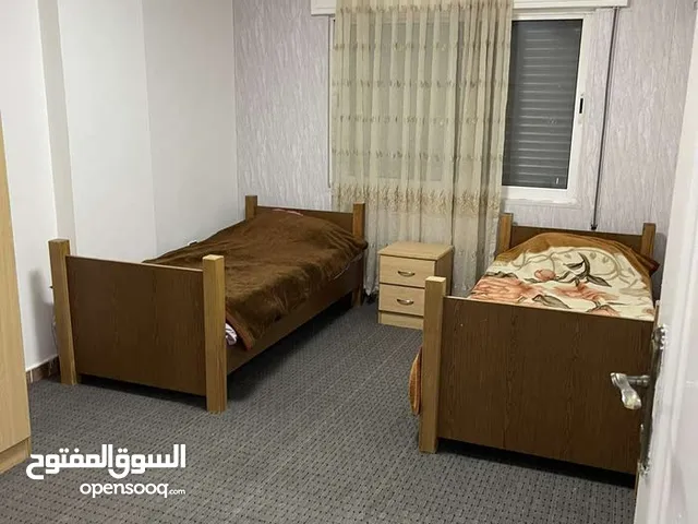 غرفة مفروشة للايجار قرب مستشفي الحسين للسرطان
