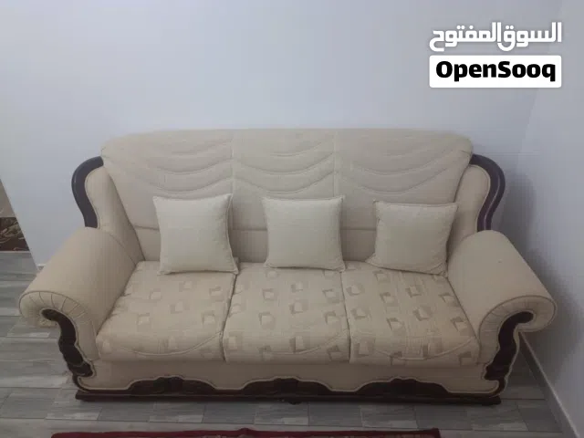 صالون شبه جديد للبيع