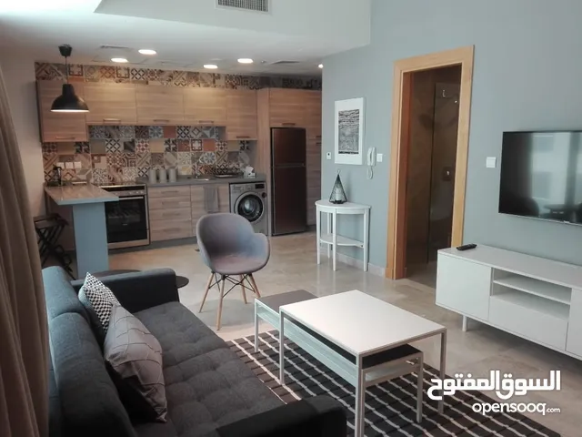 في أرقى مناطق العبدلي(بوليفارد)  داماك تور شقة ديلوكس مفروشة للإيجار بسعر مميز / ref 5022