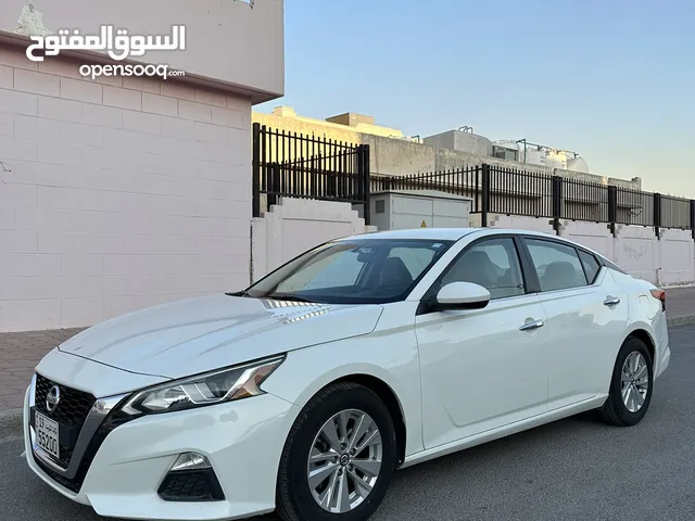 Used Nissan Altima in Farwaniya