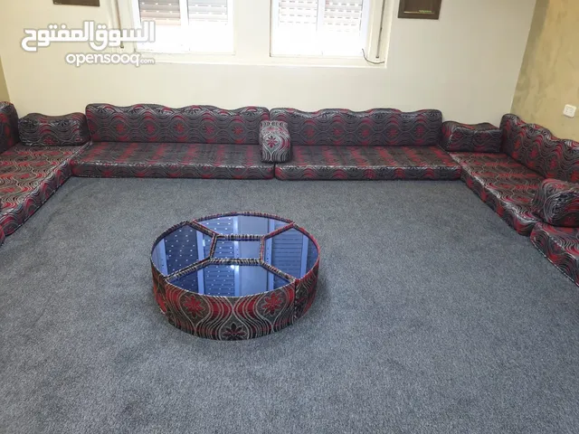 جلسة عربية 6 مفارش + 6 ضهريات + 6 مساند + طاولة 5 قطع + موكيت 6X4