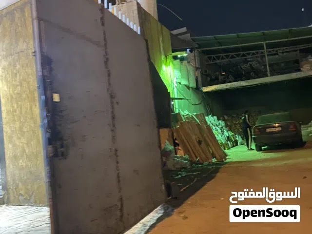 1120 متر 11 يونيو بداية طريق الخدامات واجهتين ربي يبارك 40 في 28 متر على القطران واسع جنب معارض