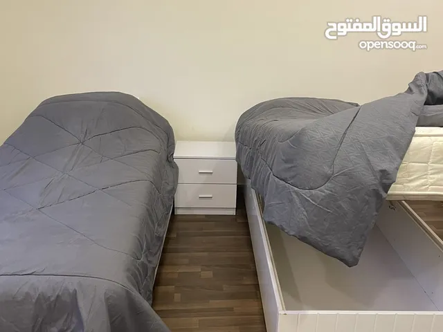 تخوت ايكيا للبيع شبه جديد للبيع المستعجل