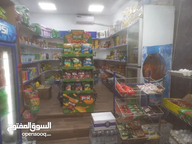 محل غذائية عتبة للبيع سبعة متر ف الأربعة للبيع كما هو موضح بصورة جاهز بالبطاعة