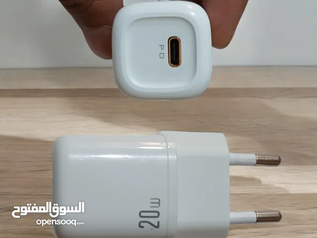 شاحنة 20 واط نوع مكدادو ترهم لاايفون بكل انواعه