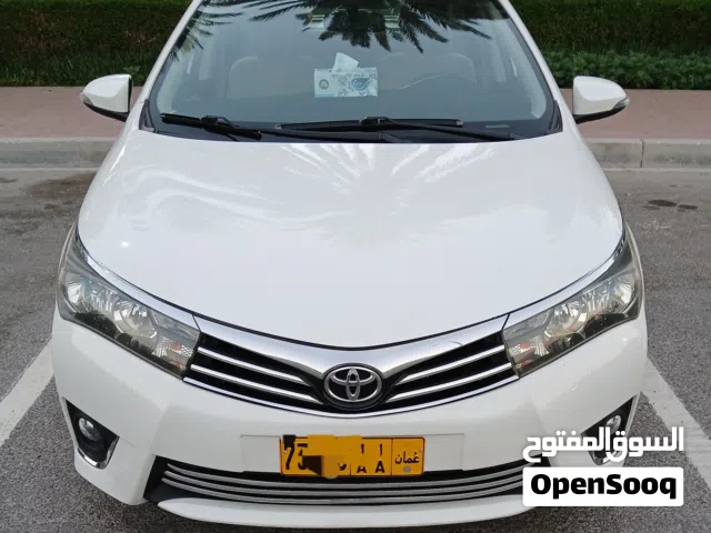 Toyota corolla 2016  1600cc oman very good condition very neat and clean  original paint