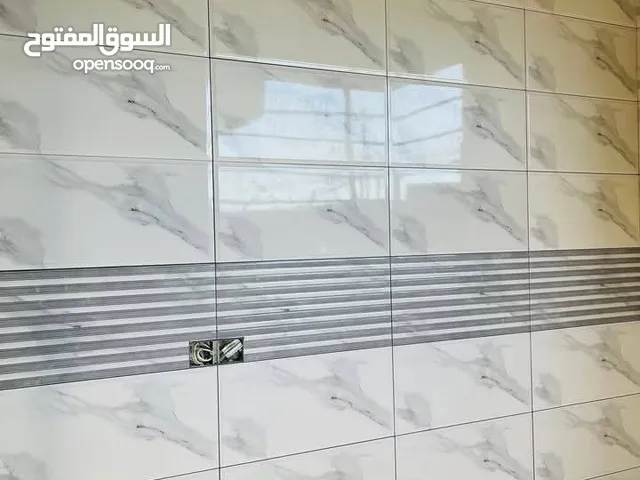 خلفه لبخ وبياض وسيراميك متفرغ
