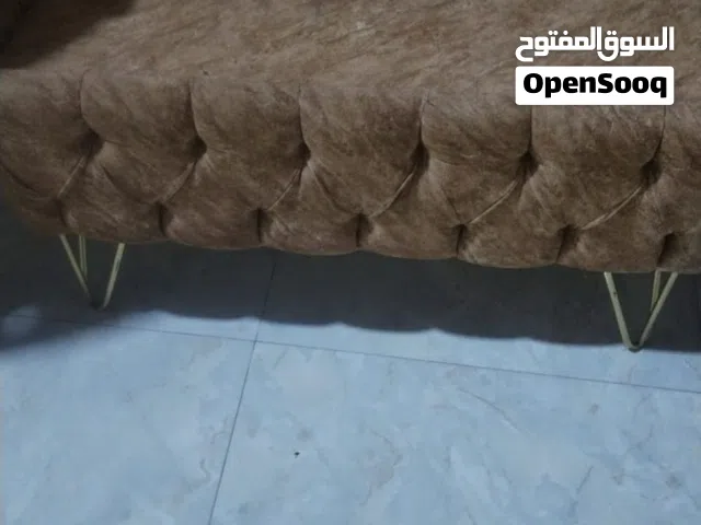 قنفات 8 قطع  مع طبله وسطيه استخدام قليل كلش نضيفات  و شراي فقط يتصل