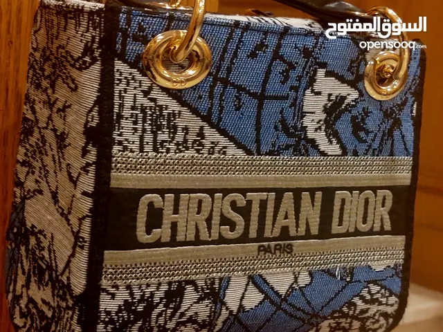 للبيع شنطه Christian dior جديده خامه ممتازه