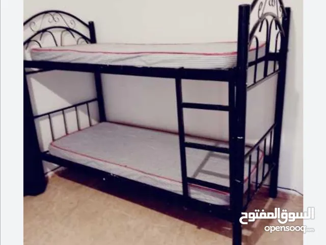 3 تخوت كل تخت طابقين بحالة ممتازة التخت 50 3 تخوت 150 قابل للتفاوض