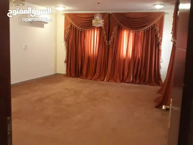 فيلا للبيع بالثمامة