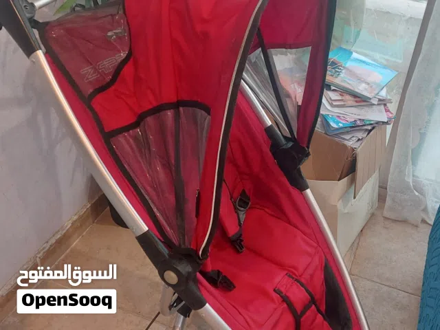 للبيع عربة أطفال ماركة Quinny تصلح للسفر وتغلق وتصعد في الطائرة