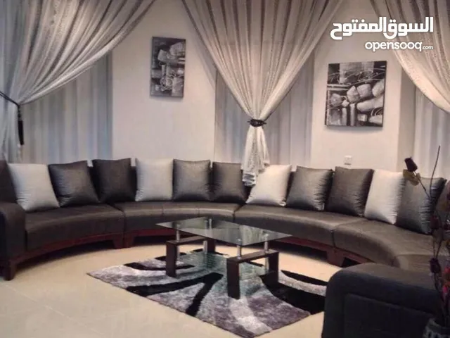 300 m2 More than 6 bedrooms Villa for Rent in Sana'a Bayt Baws