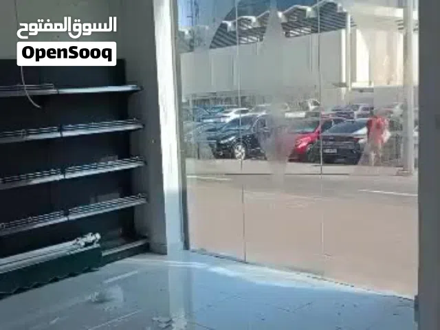للبيع محل تجاري خلو جاهز بموقع ممتاز بوظبي معروض محل جاهز للاستلام الفوري ، مناسب لأي نشاط ترغب به