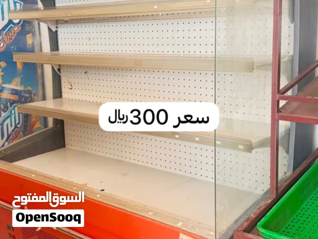 لبيع ثلاجة وا طاولة