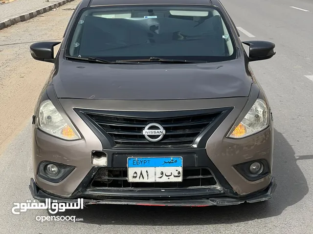 Nissan Sunny S in Cairo