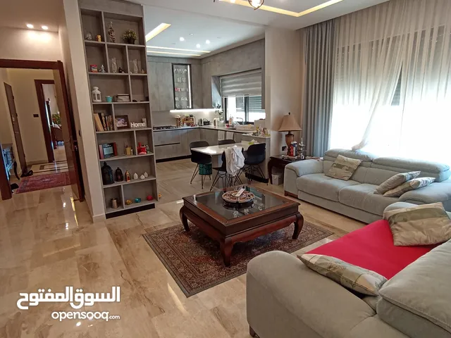 شقة مميزة للبيع في كريدور عبدون