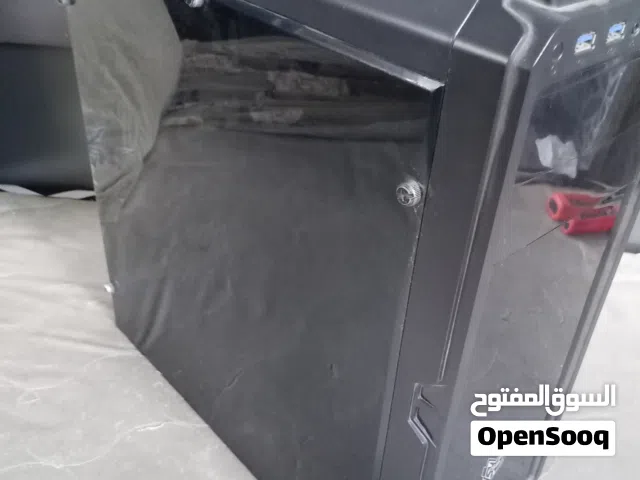 كيس معه فانات وكرسي