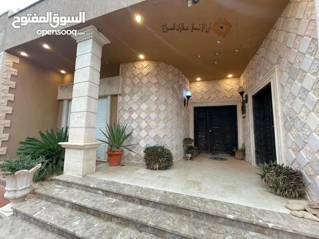 0 m2 3 Bedrooms Townhouse for Rent in Tripoli Al-Serraj