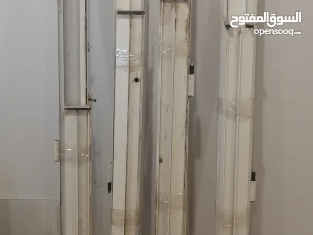 ابواب المنيوم وشبابيك المنيوم وباب حديد وخلاطات مغاسل واكواع
