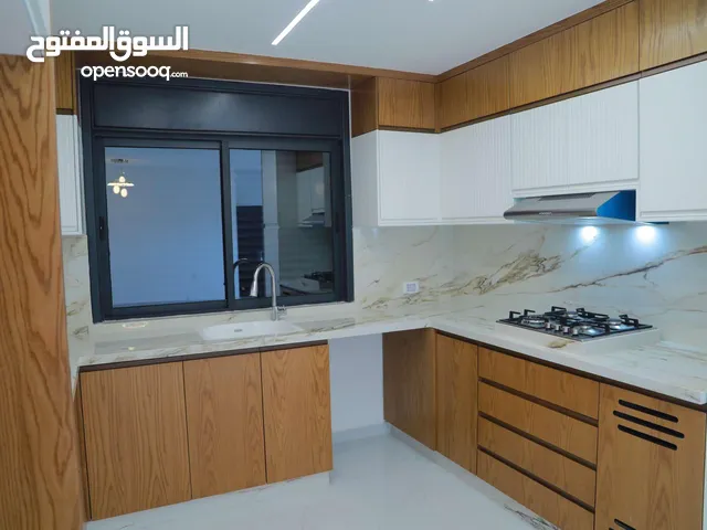 شقة لم تسكن من قبل ب 3 غرف نوم