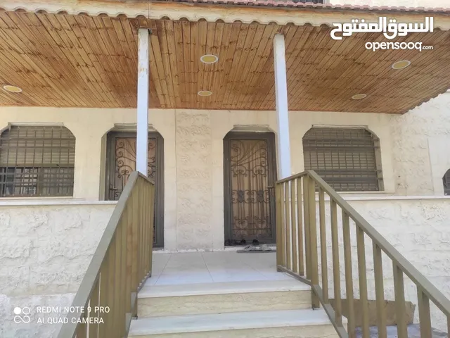 163 m2 3 Bedrooms Apartments for Sale in Al Karak Al-Marj
