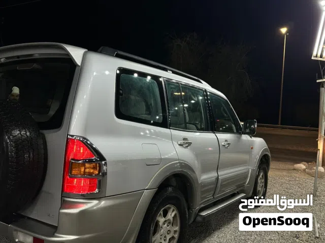 Mitsubishi Pajero GLS 2002 Family Car