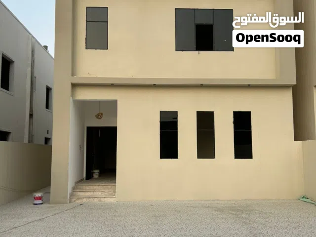 فيلا فخمه جدا للبيع في العامرات المنطقة السادسة قريبه من السوق و جميع الخـدمـــــات